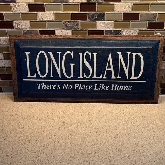 LONG ISLAND NY ~ nwt ~ sign - Picture 1 of 1